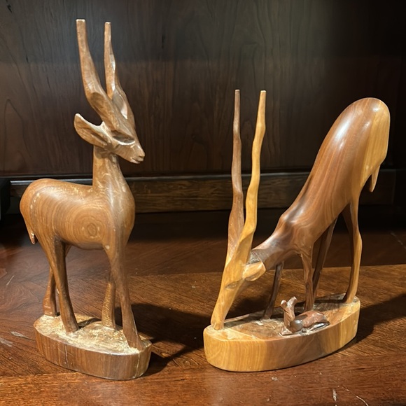 Vintage Carved Wooden Set of Antelope - Picture 4 of 17